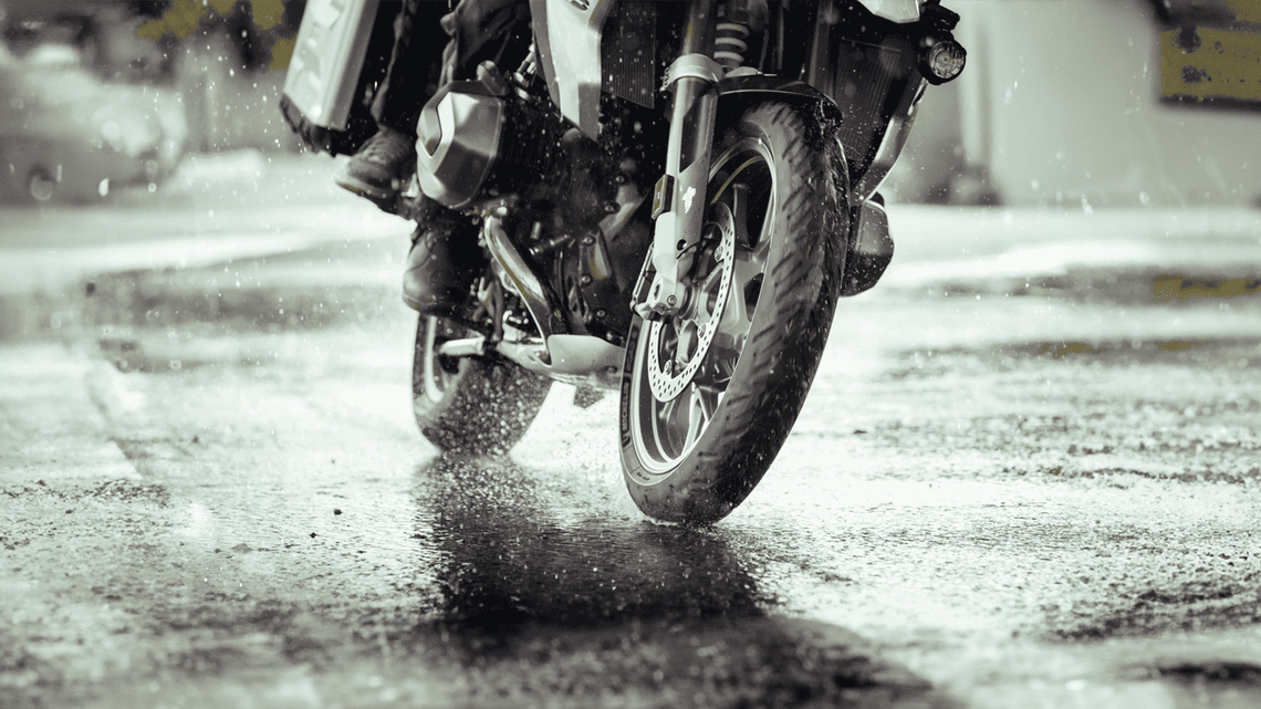 Motorcycle tyre speed rating and load rating