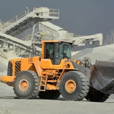 Quarry environment with different machines