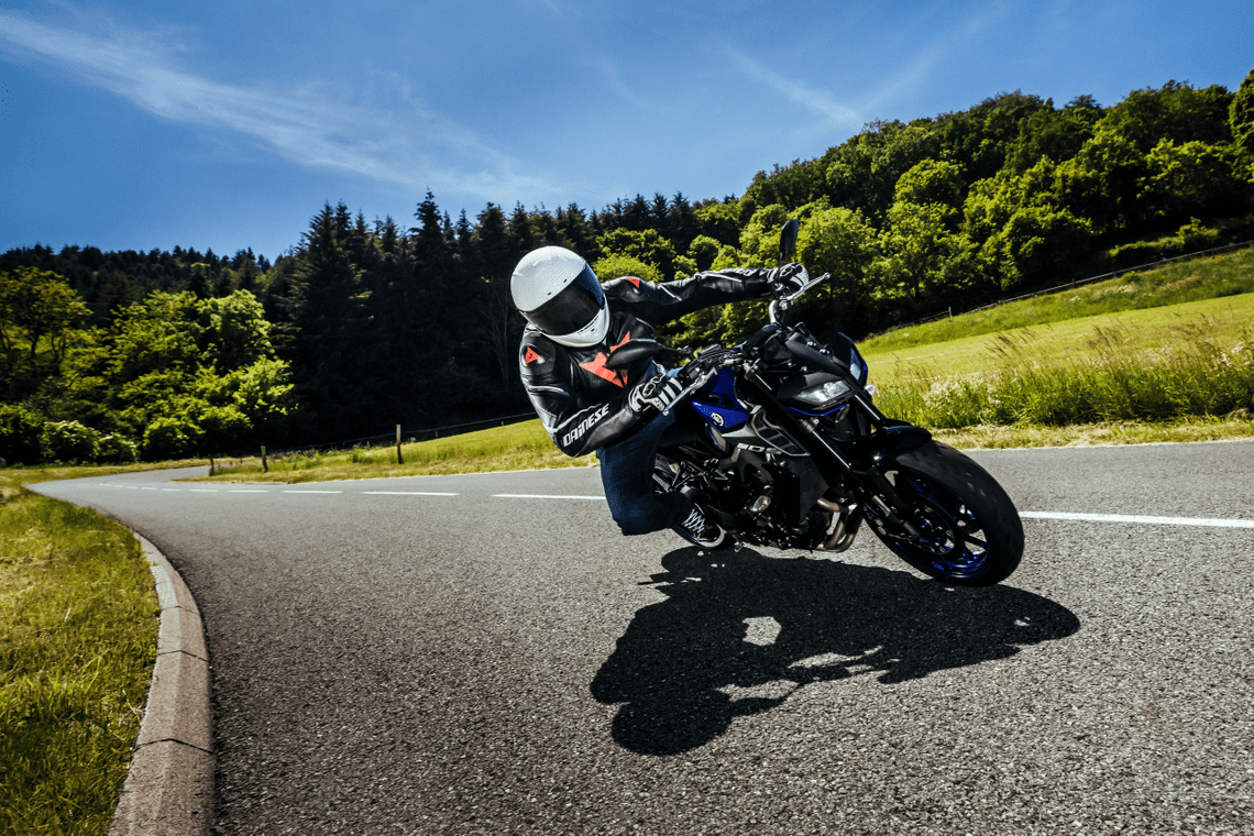 Profundidad del dibujo de los neumáticos de moto: ¿cuál es el límite legal?