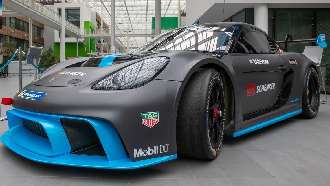 MICHELIN for the new Porsche GT4 e-Performance