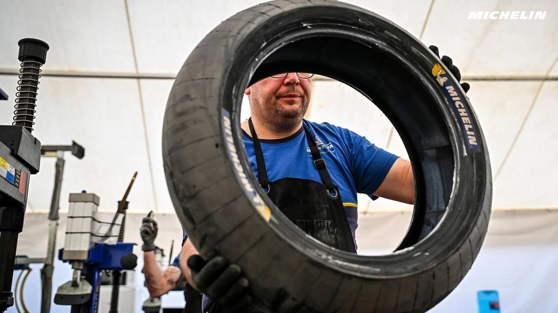 cm8e0ng9i12y301luqf6r0u34 motogp 2025 rd2 03