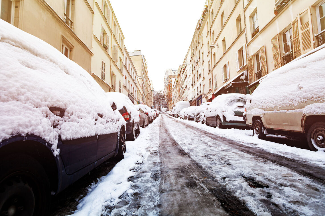 Can your motorcycle tyres provide sufficient grip in the snow or on ice?