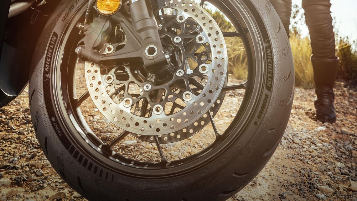 mo 1113 tire michelin power 6 ro ro product in context 1 nosignature 16 slash 9