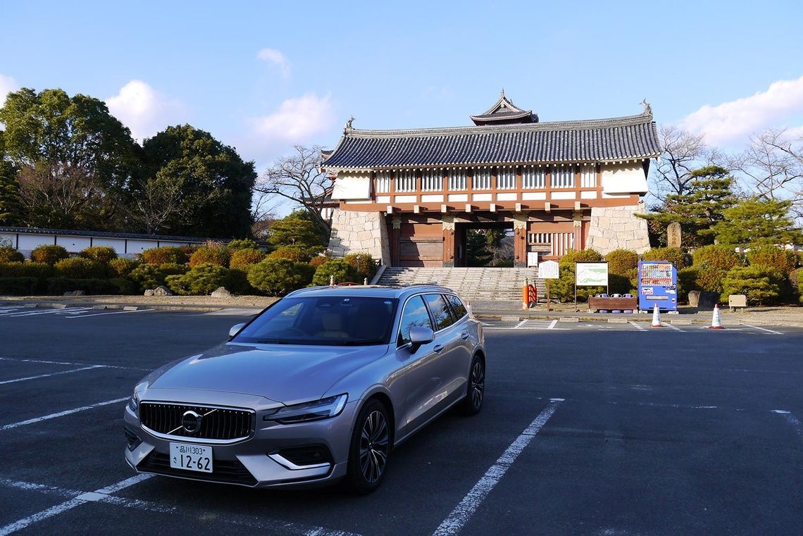 「伏見桃山城運動公園」駐車場