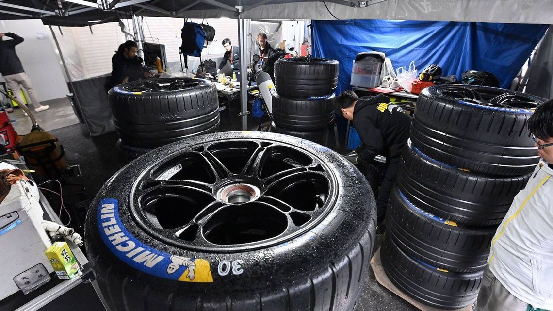 SUPER GTとは | モータースポーツ | 日本ミシュランタイヤ[MICHELIN]