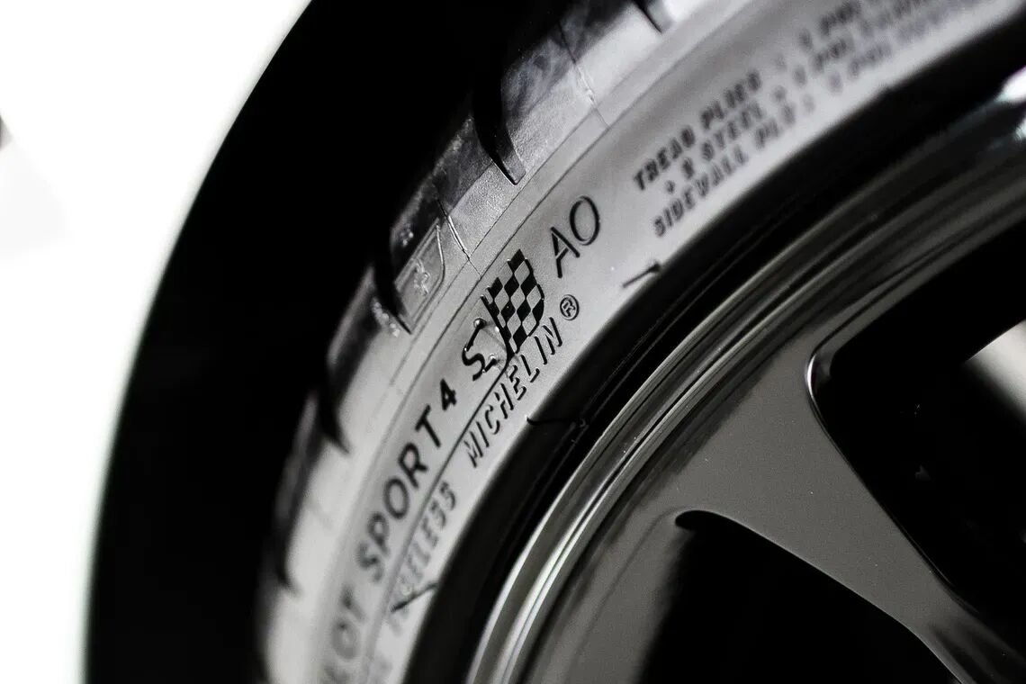 xjthc45bg7s1mgpgpi4rwa5k marked tyres full