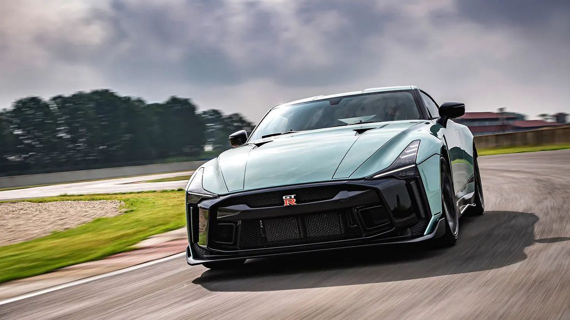 ckkbzd88t01fa01n15buzpia3 pilot sport 4s x nissan gt r 50 italdesign 2 max