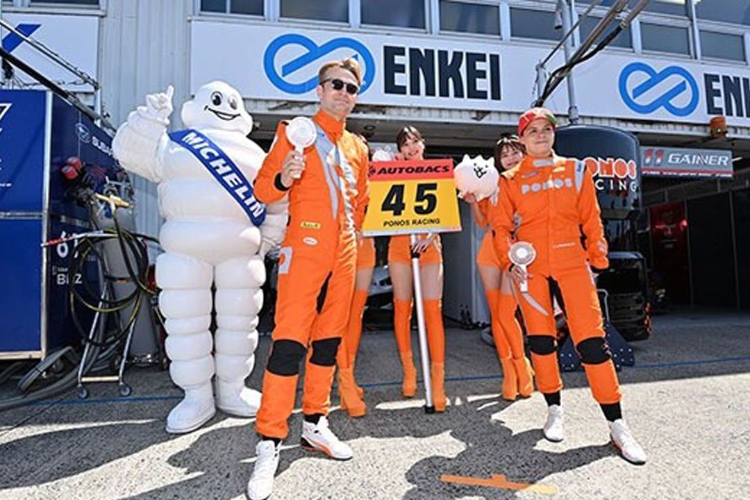 magazine motorsport supergt intro4 05