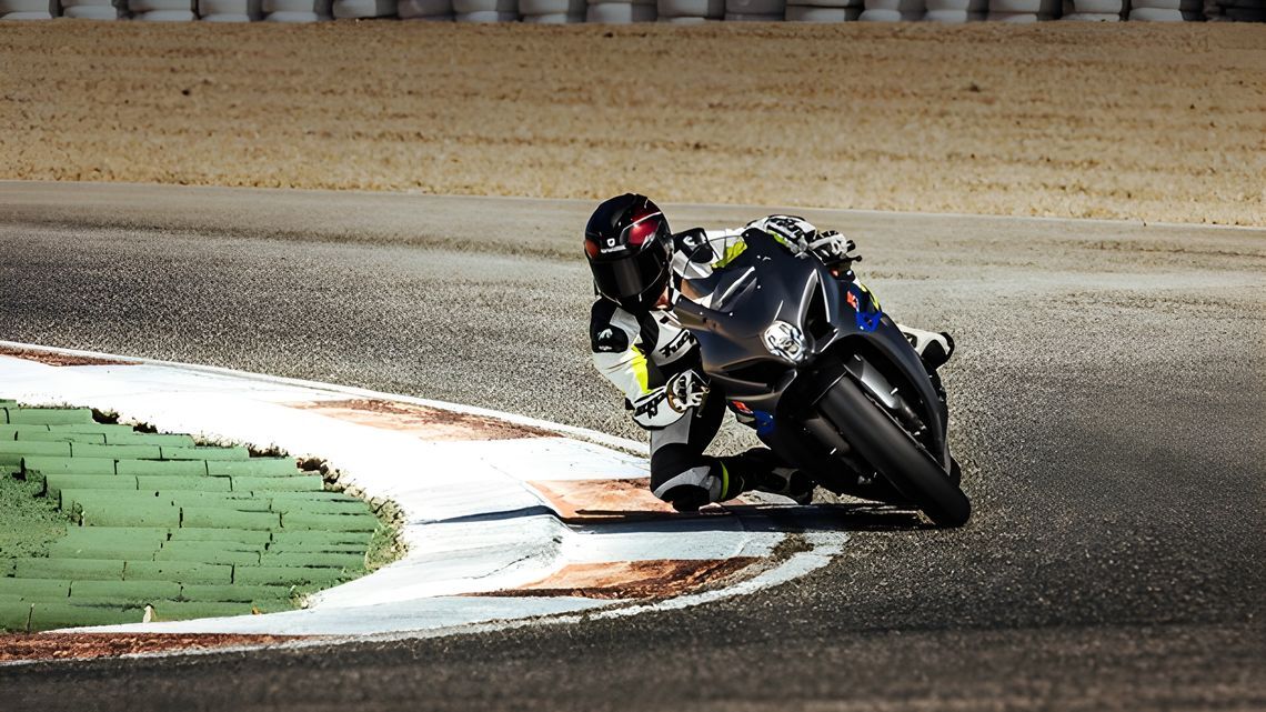 2w id article sportbike 1