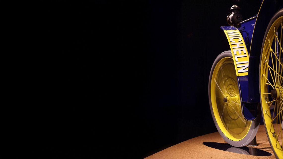 cjo3wu4oz27nl0oo54hnrbwdn classic car two thirds