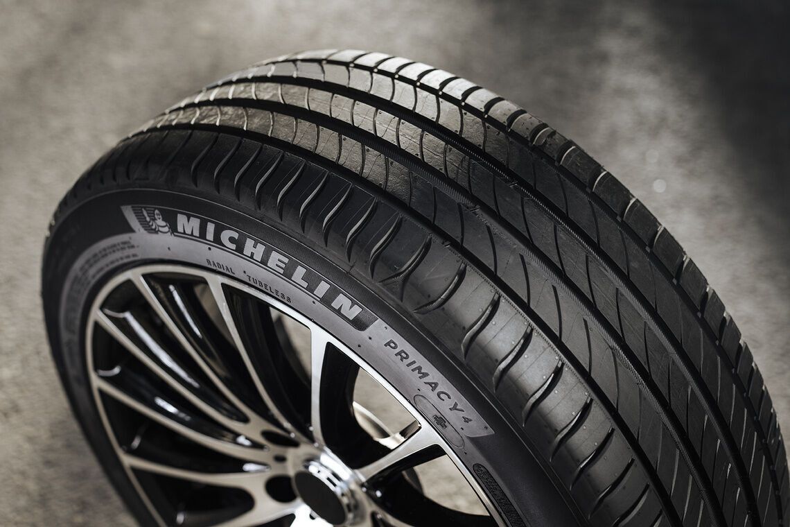 cl1wbn8ma04qn01k5w3ivig3c r2a4 tyre tread depth and legal limit full convert