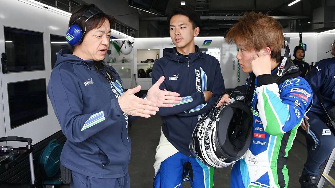 cmag89lj10aam01kq8wpote29 supergt 2025 rd2 04