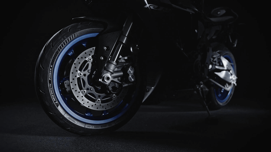 プレミアムタッチタイヤを履いたバイク