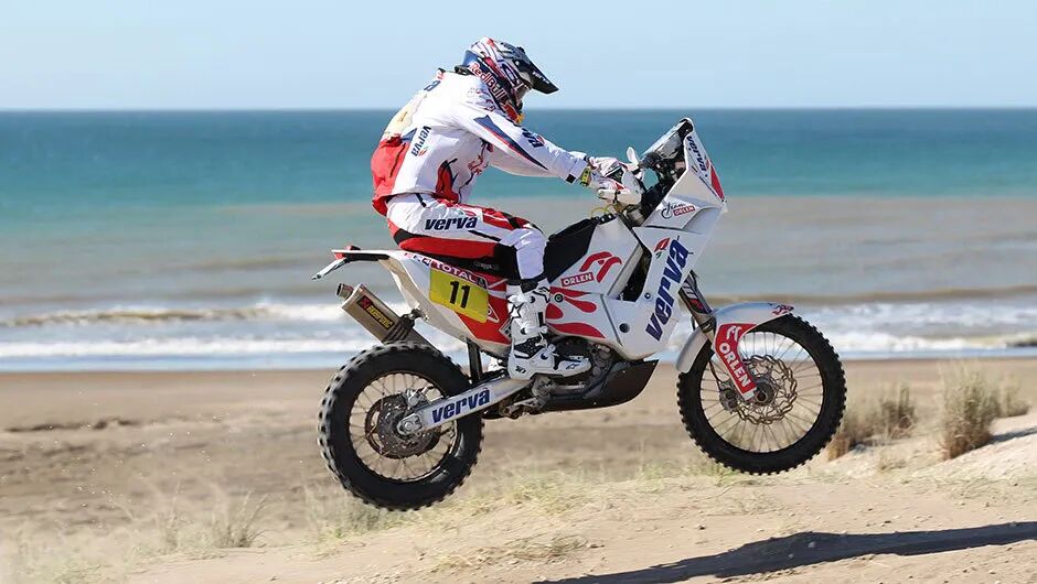 cjgmbai7f1vy80nqv328vwawk moto edito dakar6 why michelin