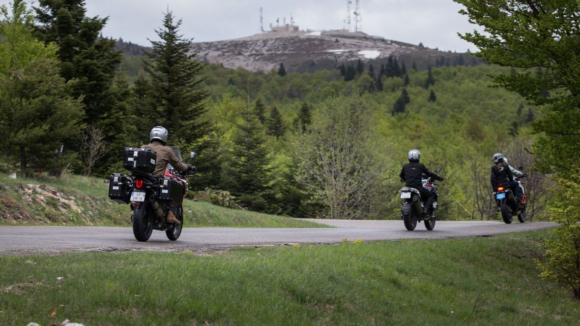 Always keep an eye behind you to avoid losing members of your group.