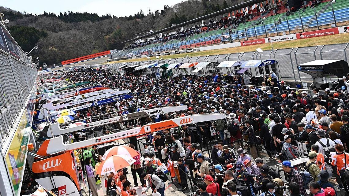 cm9kpbdtb01yb01oqrmixgiu2 supergt 2025 rd1 05