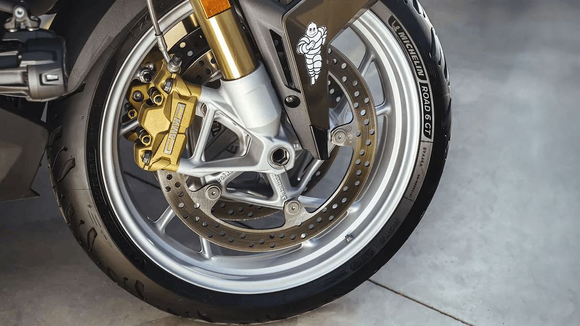 cm8fhkqdi00xk01jy65zkgebk 02 road6gt max