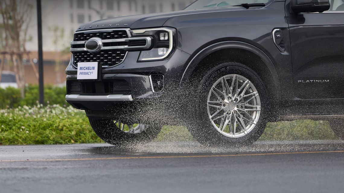 4w 1595 tire michelin primacy 5 en e2a features and benefits 2 wetbraking suv nosignature landscape web