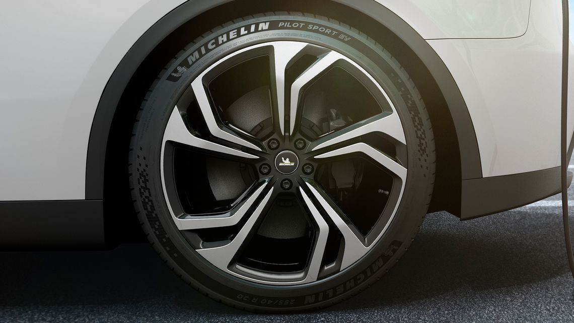 partnership hyundai photo 01