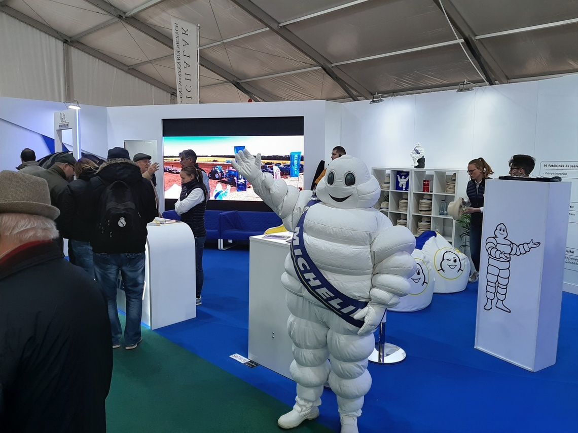 stand5 full