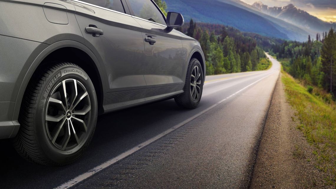 4w 997 tire michelin crossclimate suv 2 en product in context 1 nosignature landscape 5