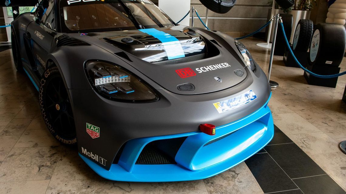 michelin for the new porsche gt4 e performance