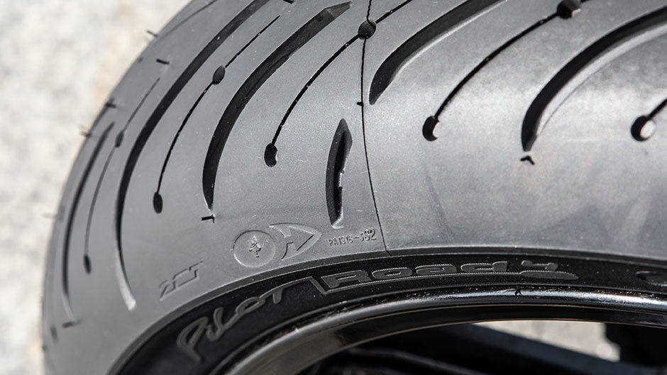 éditorial moto astuces et conseils pneus radial ou bias