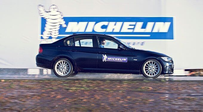 4 2 tip generaladvicewhendrivingonwetroads 140303