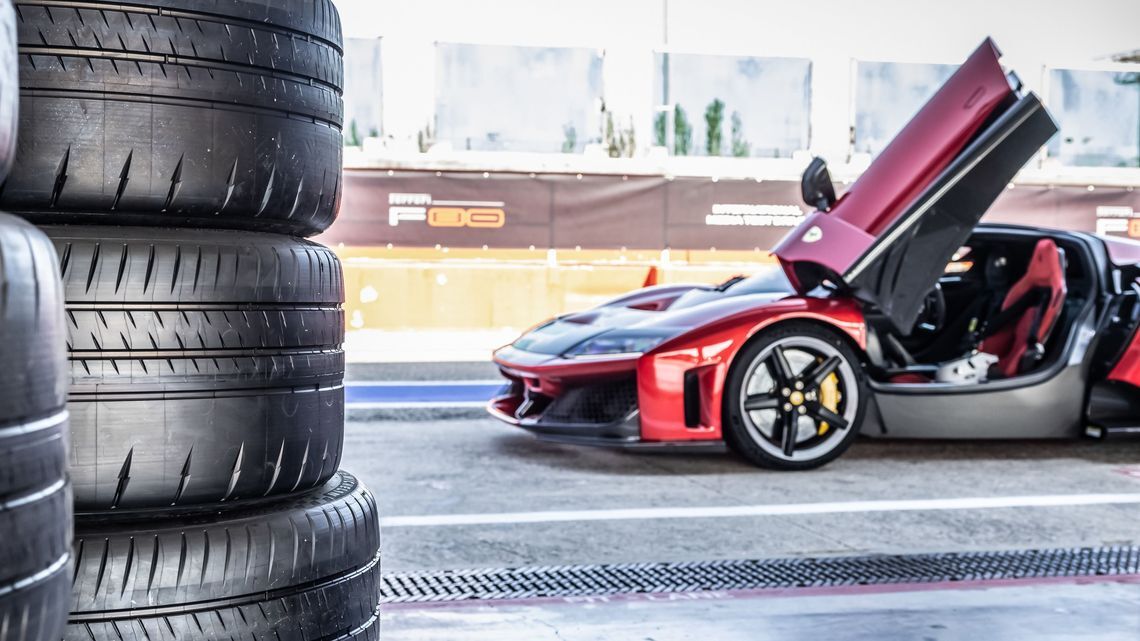 Michelin Pilot Sport Cup 2 R K1 tire for Ferrari F80 – innovative supercar tire