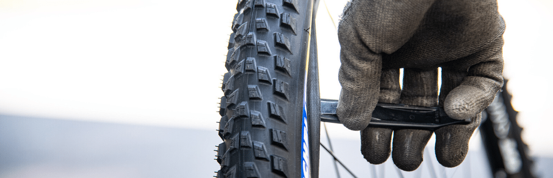 change bike tire 2