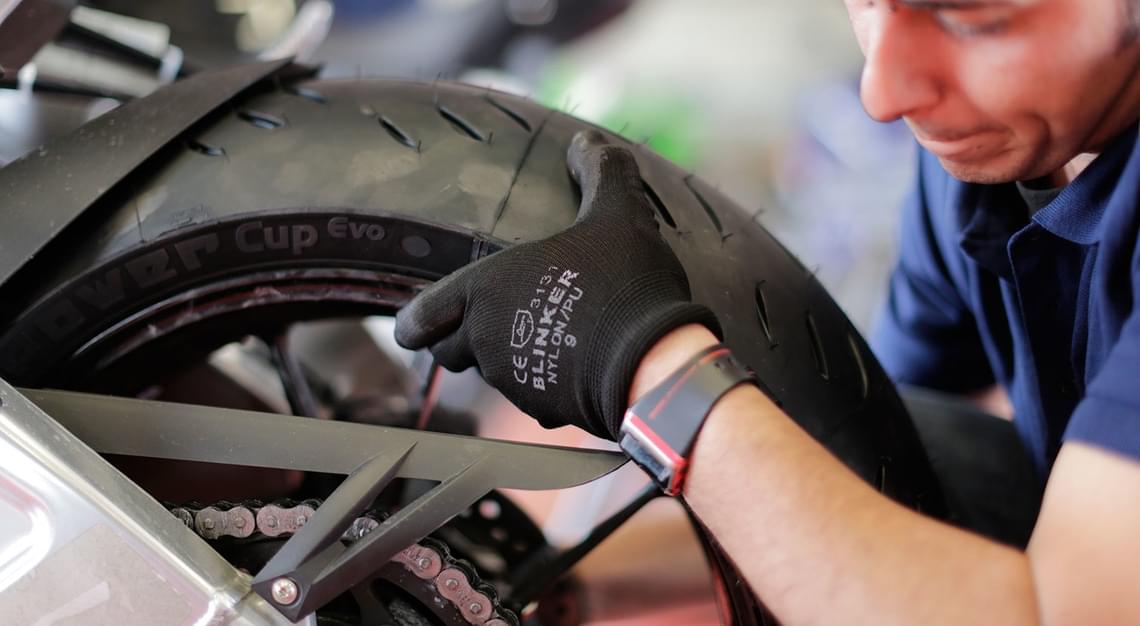 moto banner consejos y sugerencias cuándo elegir neumáticos