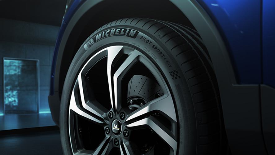 Automóvel Editorial tyre in page Dicas e conselhos