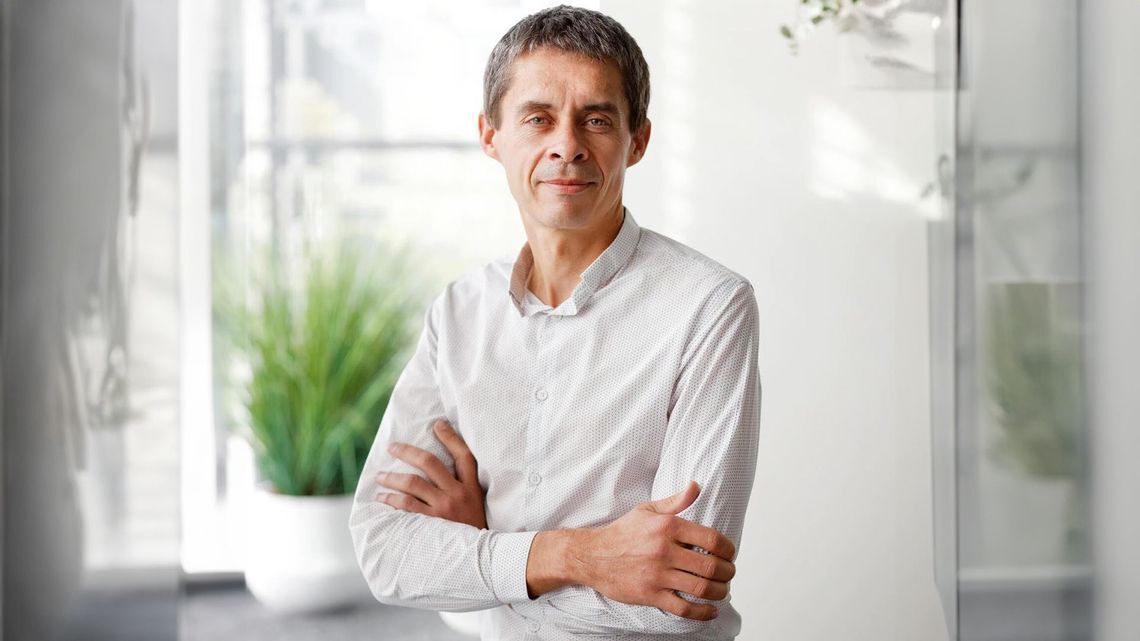 PHILIPPE JACQUIN, vicepresidente de desarrollo de llantas para automóviles y camiones ligeros en Michelin.