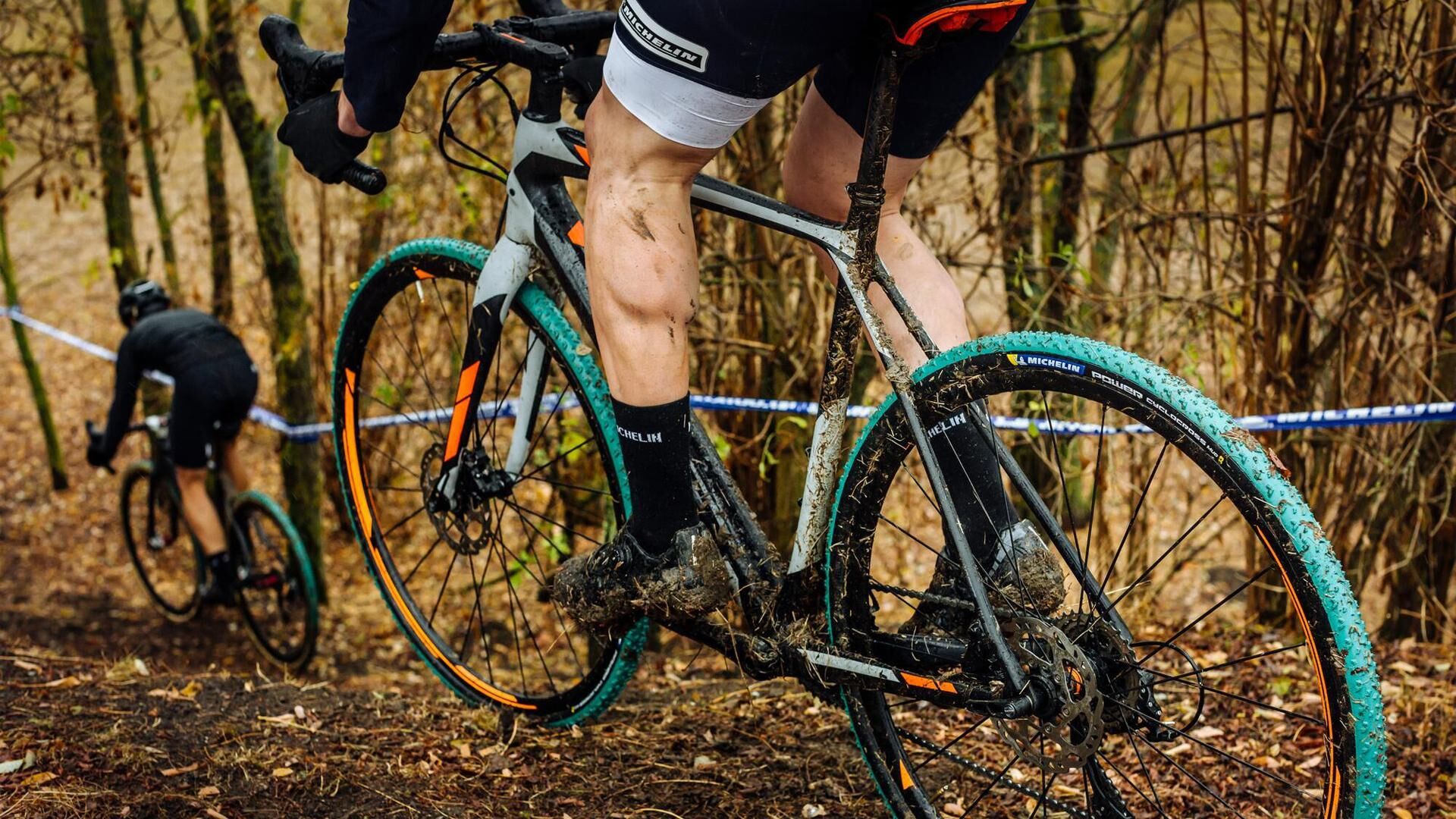 Posso usar pneus de gravel numa bicicleta de estrada?