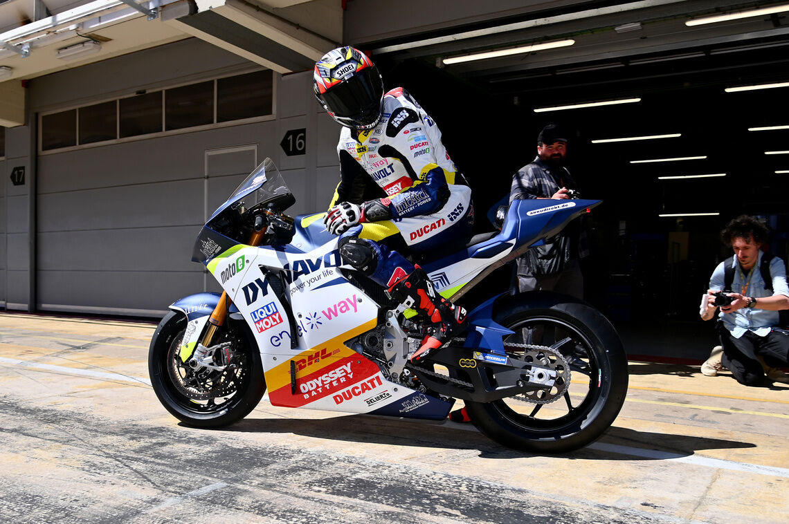 Attrezzatura moto per competizioni/circuiti