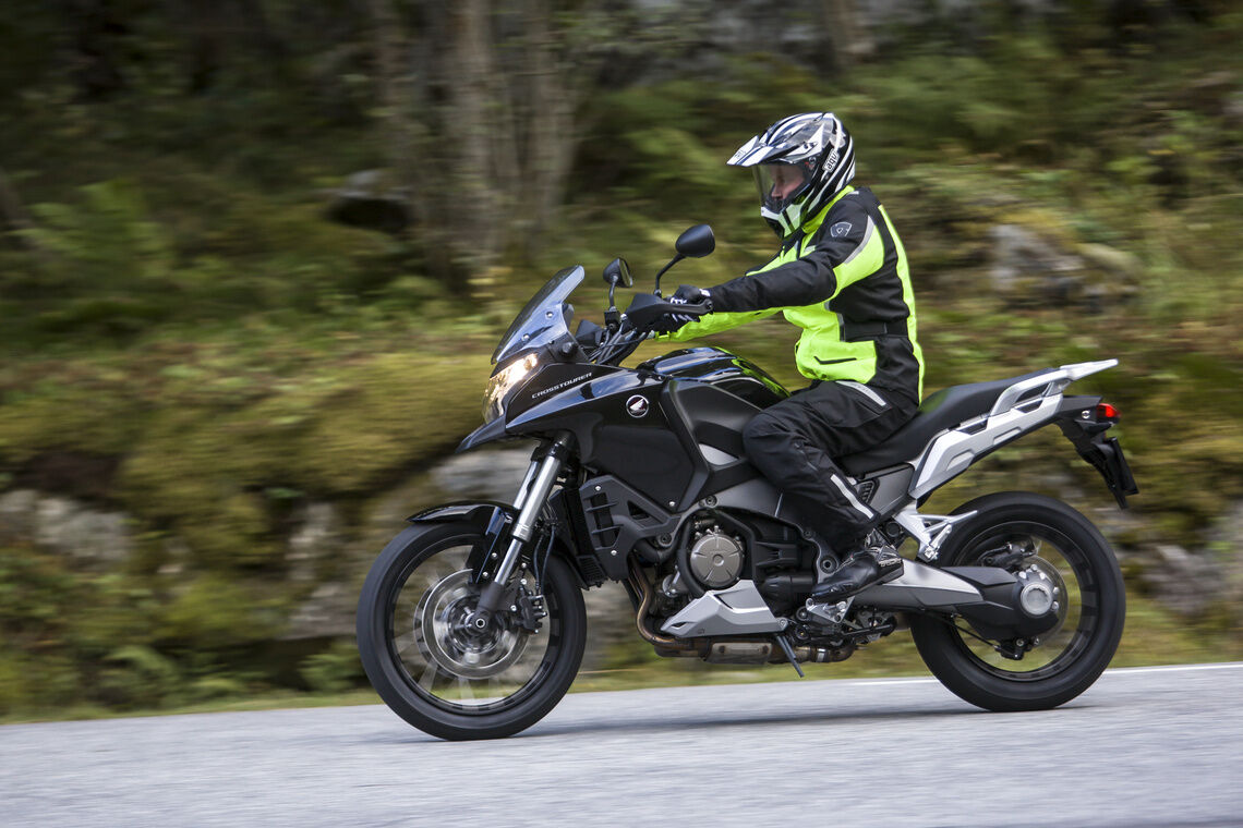 Vibrazioni che si avvertono maggiormente sul manubrio della moto