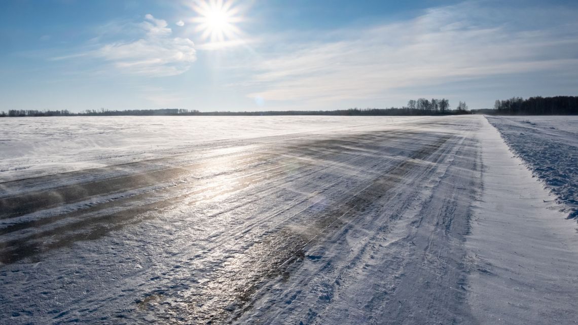 Les pneus hiver motos ne suffisent pas à garantir votre sécurité dans la neige ou sur la glace.