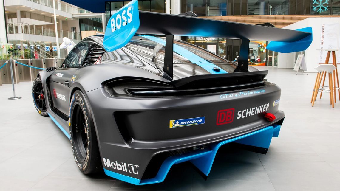 new porsche gt4 eperformance gallery 03