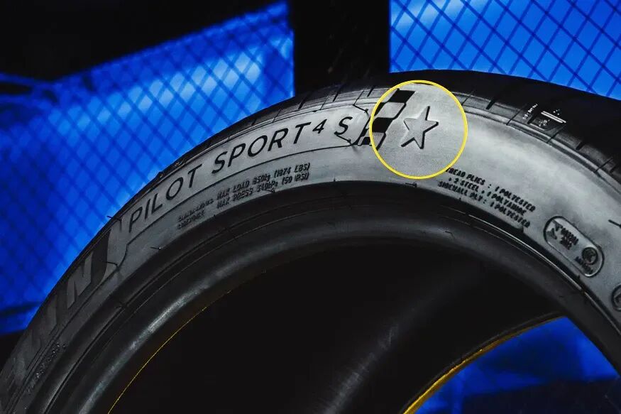 tniizdwflm8ed3lbnwuh100v clxbvdpy0013301ipku32i6lj pilot sport 4 s zoom yellow2 max