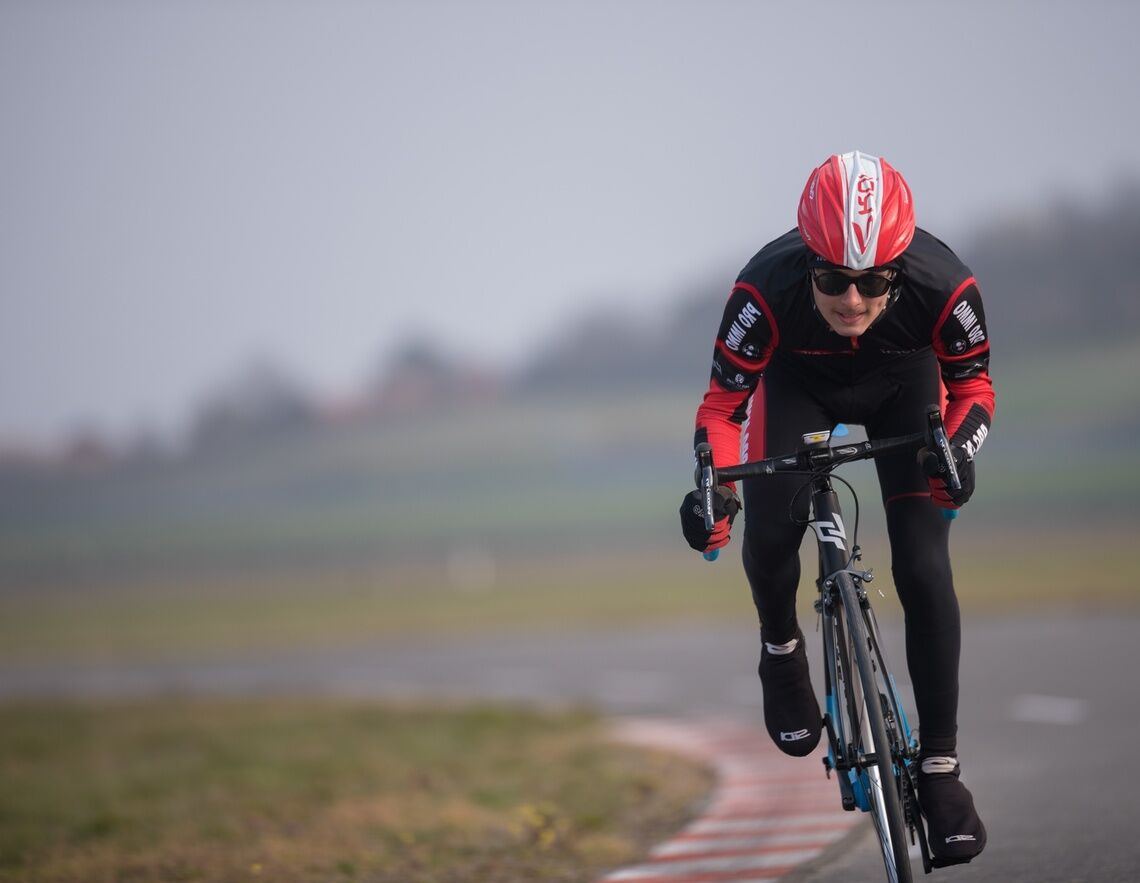 bike tips and advice lightweight background