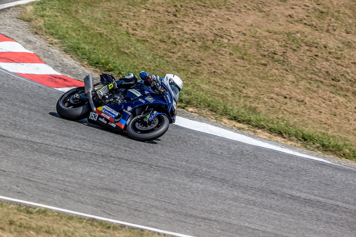 how to choose the best motorcycle tyres for track days