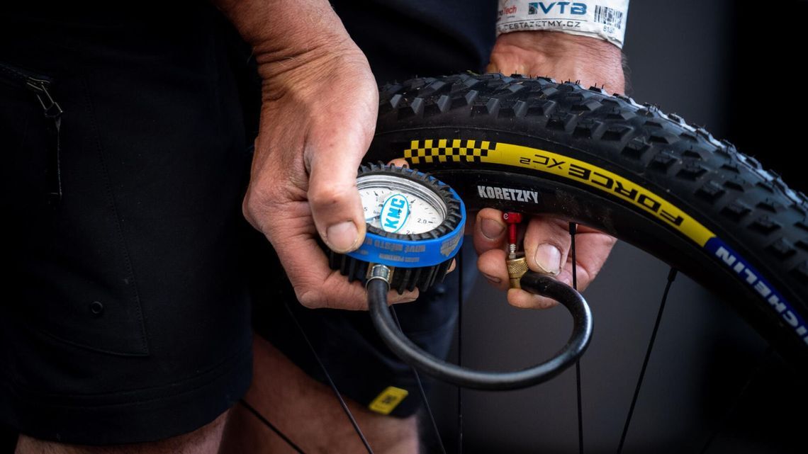 Use an MTB tyre pressure gauge for improved performance and handling