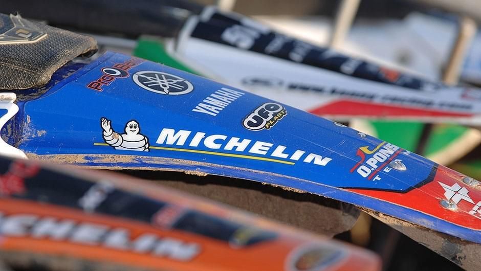 cjgmcez3k2fv40noih4iu7g4c moto edito enduro9 why michelin max