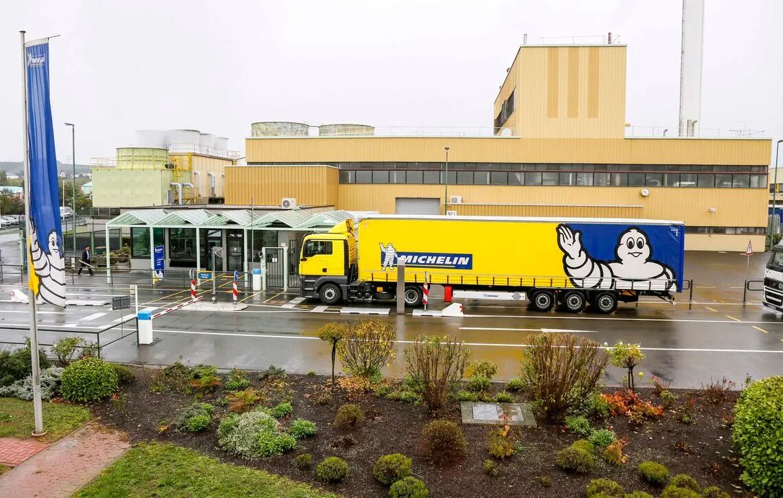 clsiny70f03z901pdz9838iwv bkr außenansicht max