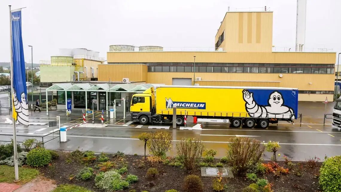 clsiny70f03z901pdz9838iwv bkr außenansicht