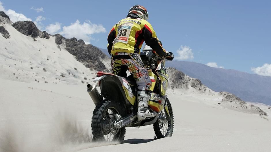 cjgmbakri24820nnmyfgv7yne moto edito dakar7 why michelin max
