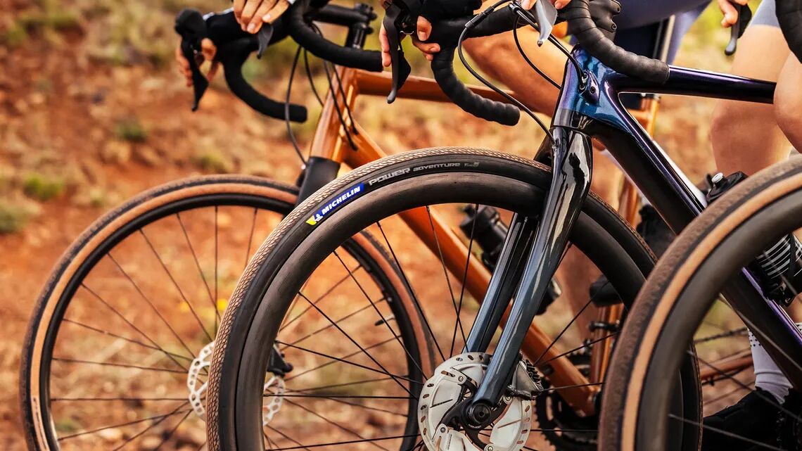 What are the different types of bike tyre valves?