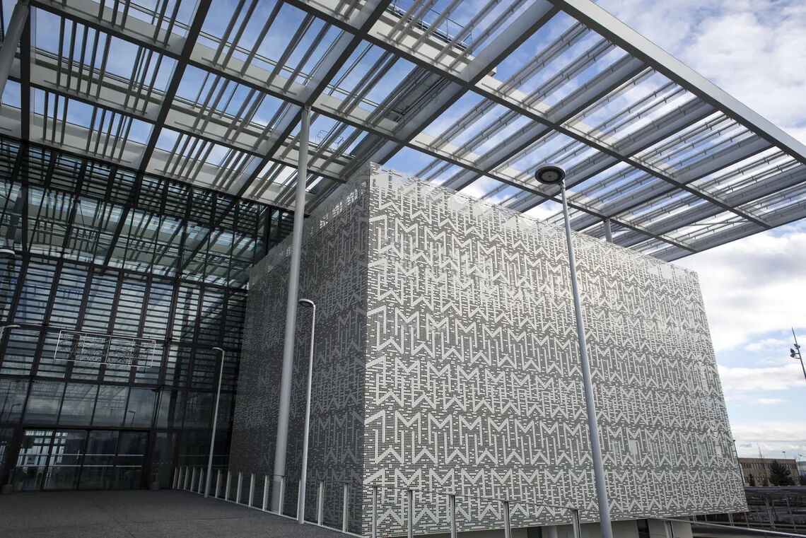 cjzsgqwpi07nc0pp5ou6qi788 foto campus ladoux max