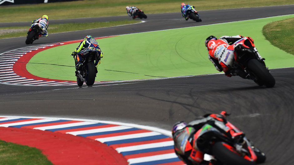 moto banner bg ride like a pro landing why michelin
