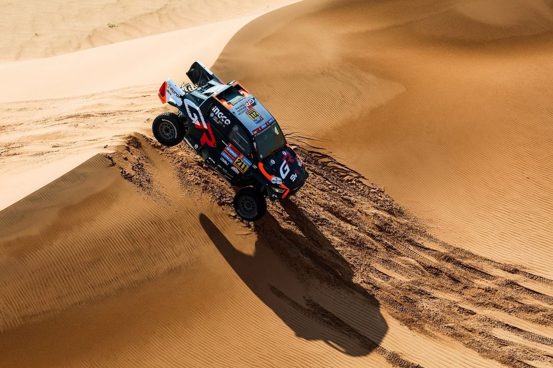 cm5zd8bja08rk01ltzeggwu8k 473288214 1037089928461472 106854297106060394 n max